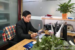 兰德尔：没有谁比尼克斯的球迷更好 我们都很幸运